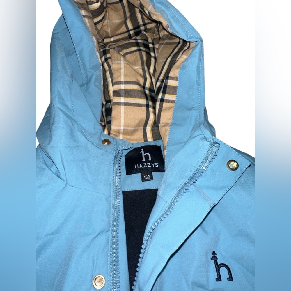 Hazzys raincoat Korean‎ size 160 NWOT has plaid lining in the hood! Super cute!